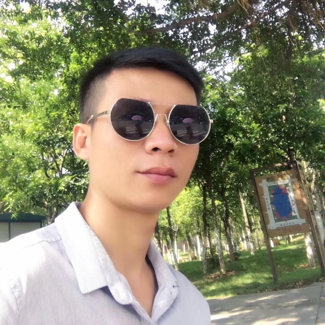 来宾房产推荐官覃先生