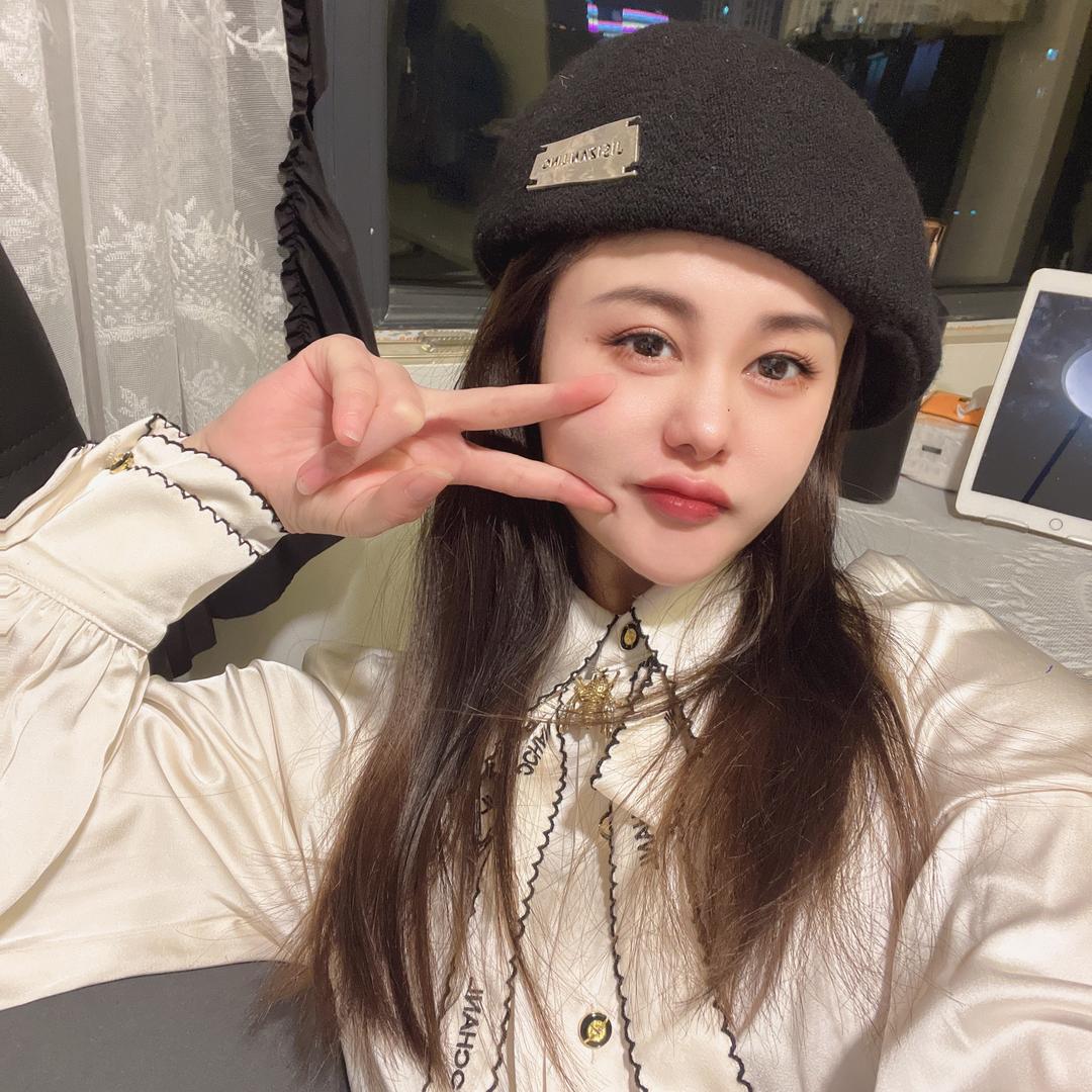 H u i .   Zi😘