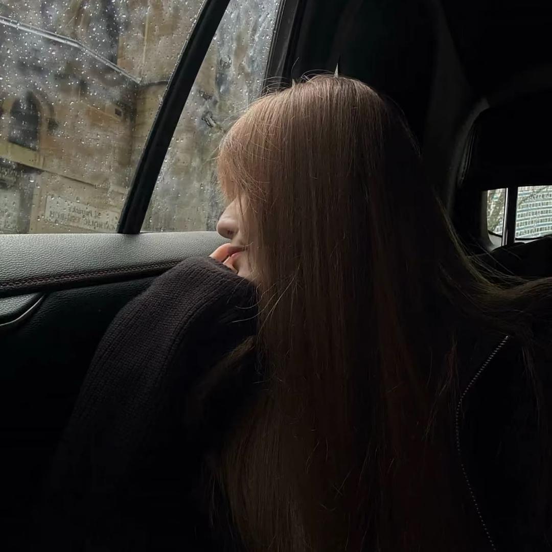 睡觉的时候好困💤