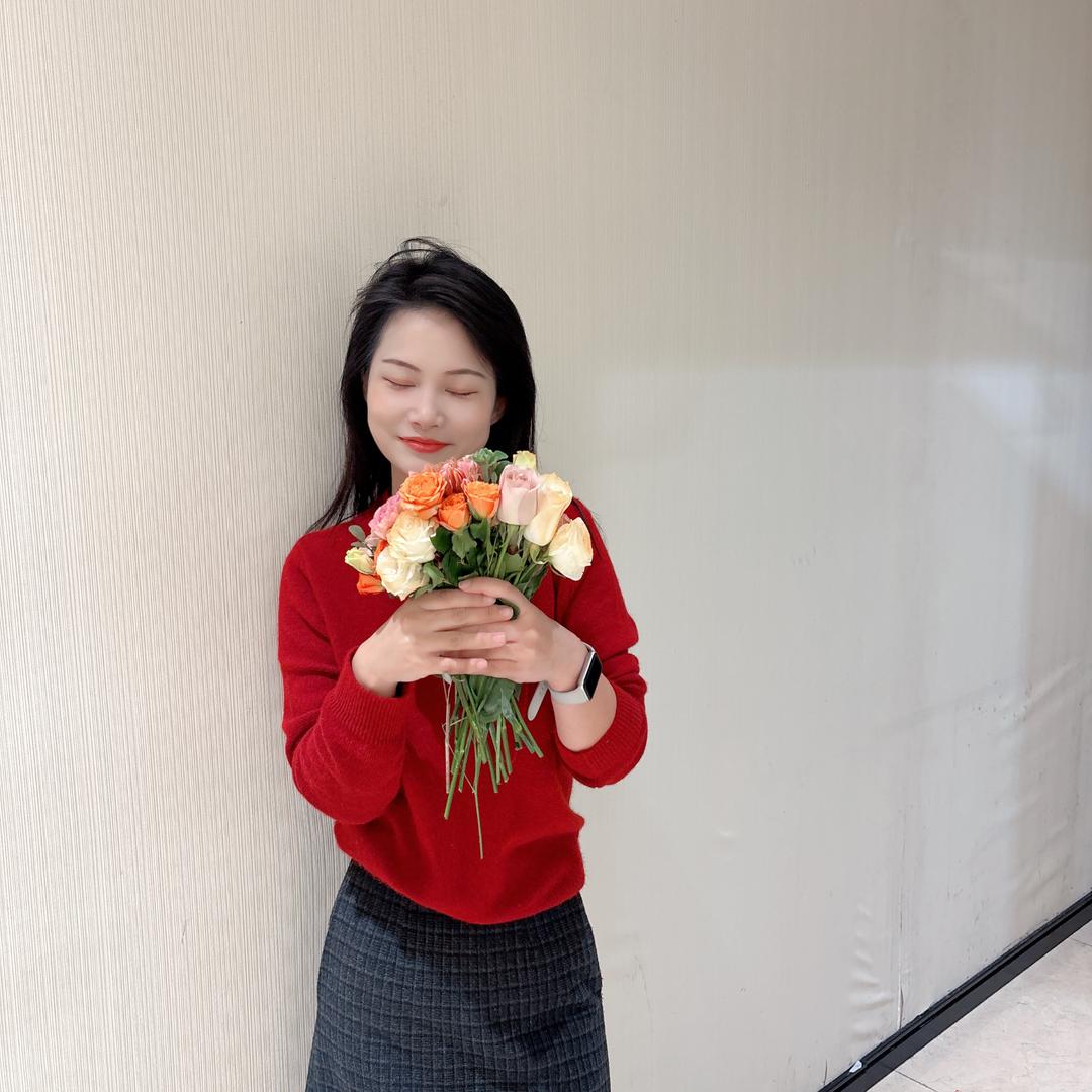 管女士  大甩卖黄沙，水泥，豆石，杭城