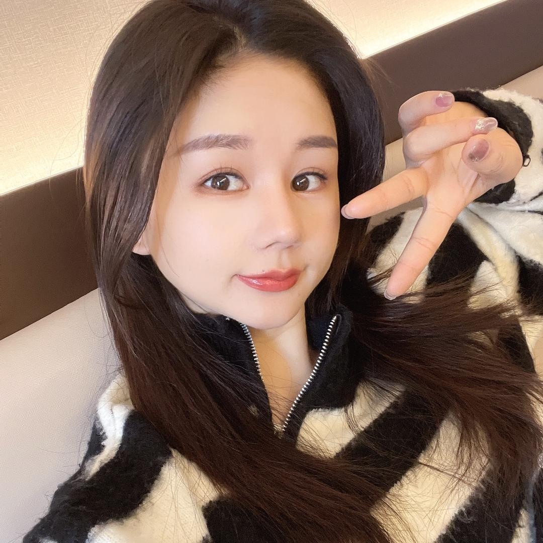 我是文英呀！设计师女包