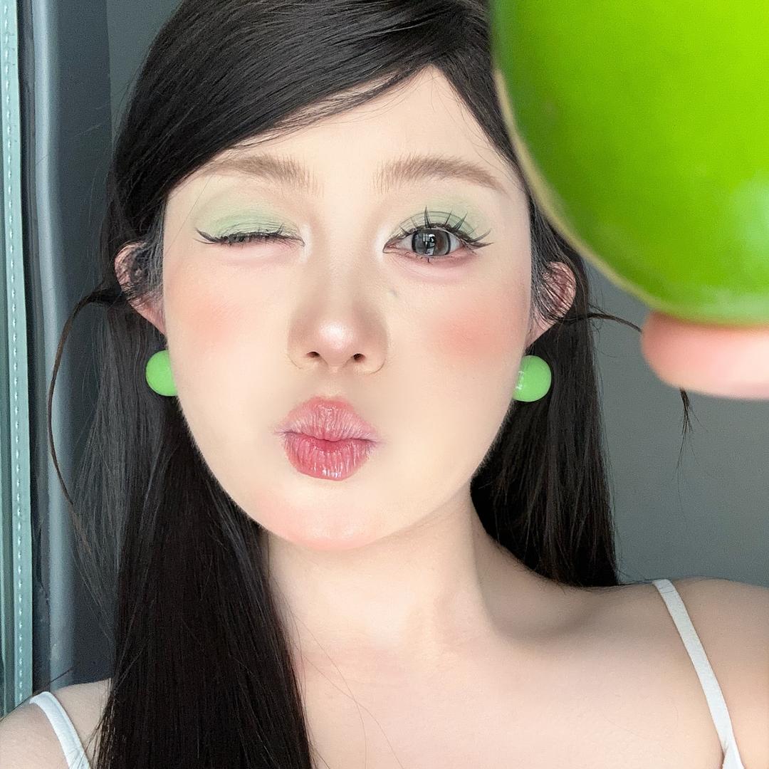 十一爱吃苹果