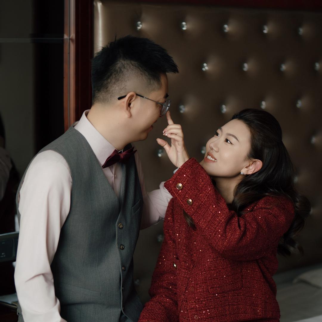 他的她