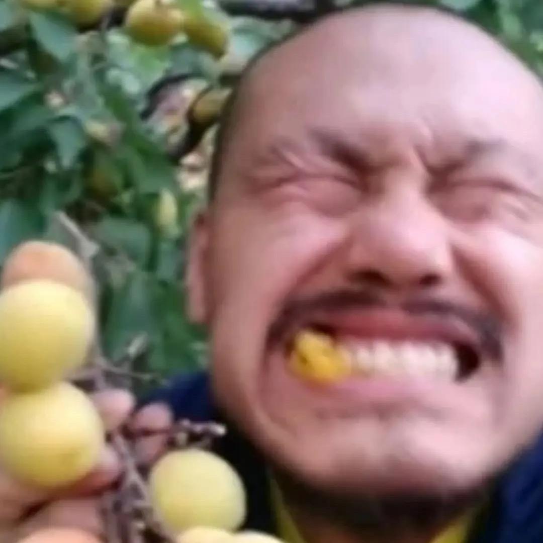 eks