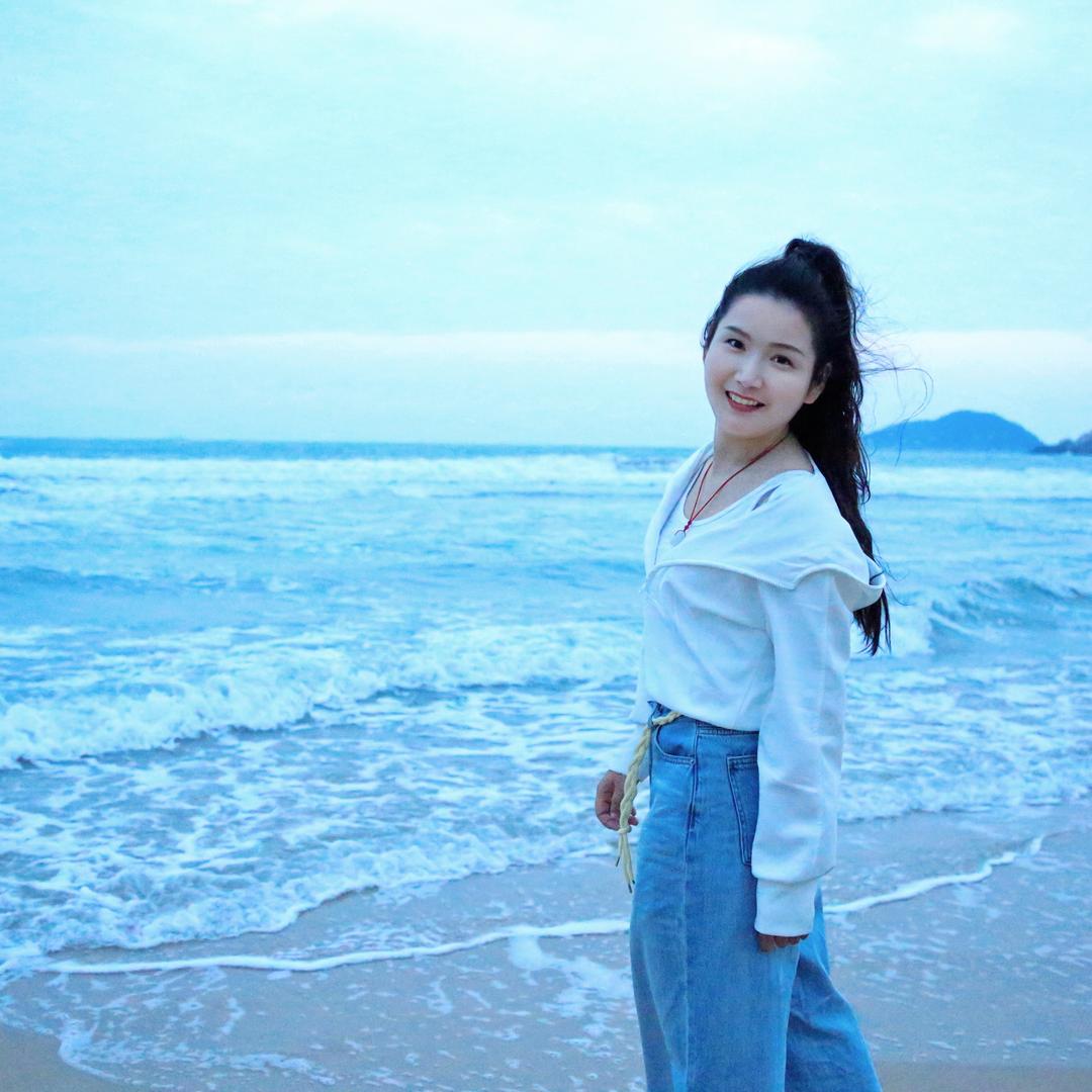 黄丽