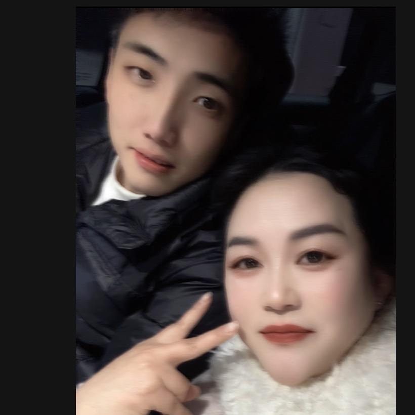 @萍萍 （很暴躁）