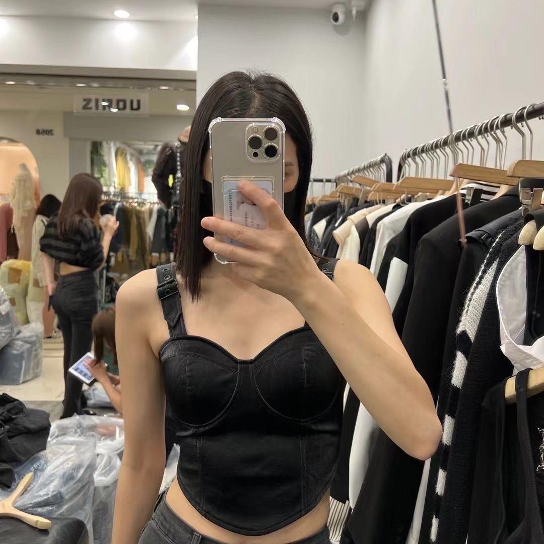 蓦然回首（ 铜锣湾二楼）