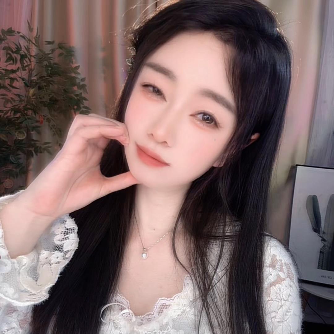 依依💞（低谷期没大哥）