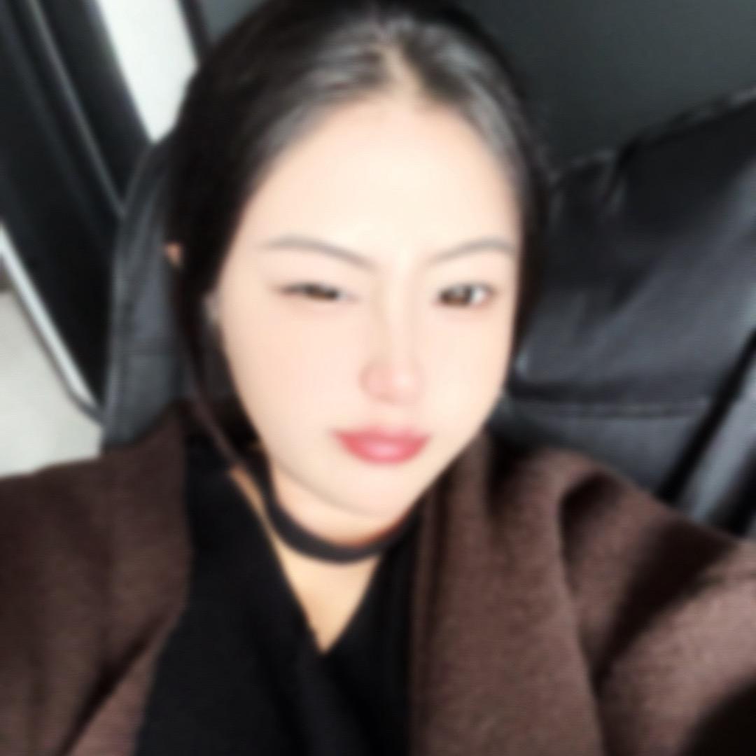 小蕊.