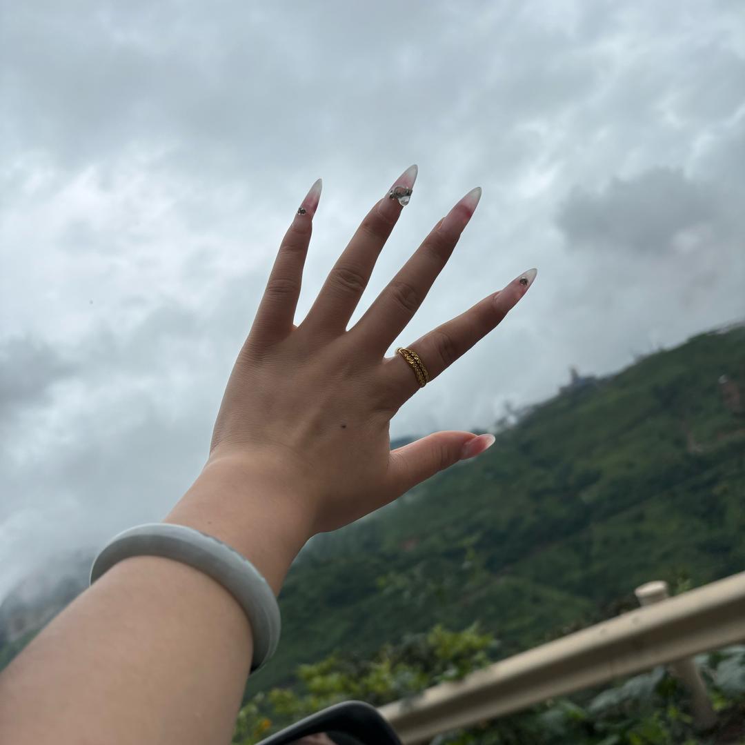 思毓