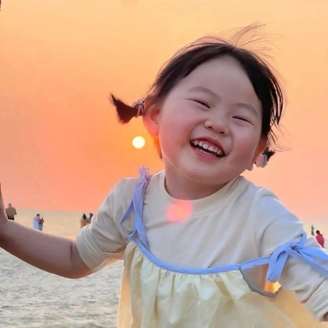 欣欣欣欣