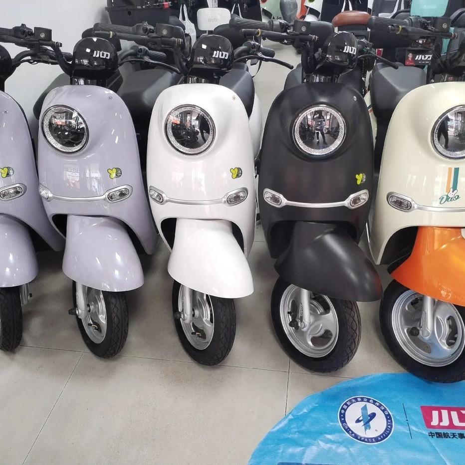 维修三轮车 电瓶车 助力车