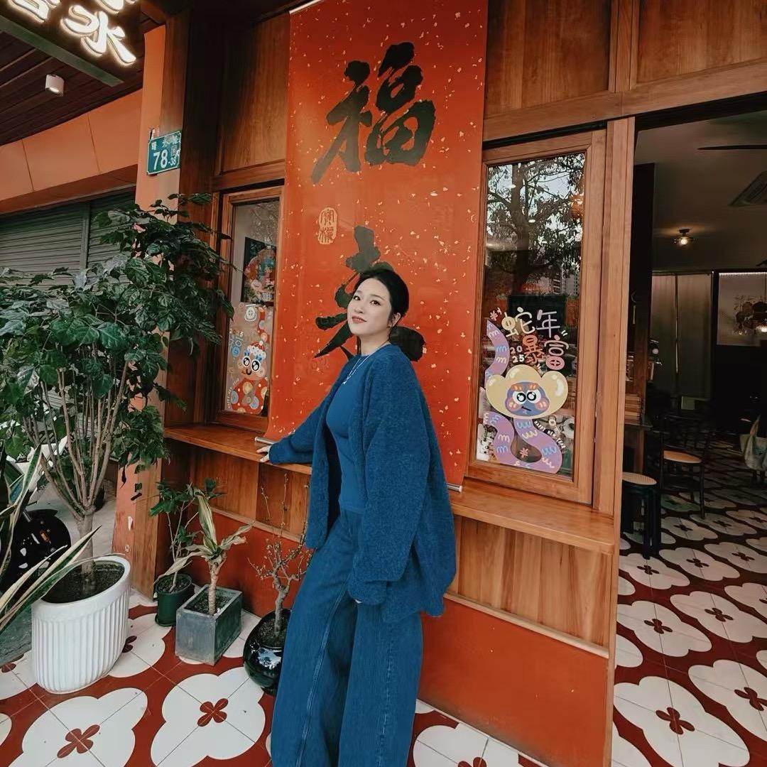 象游美术邓老师