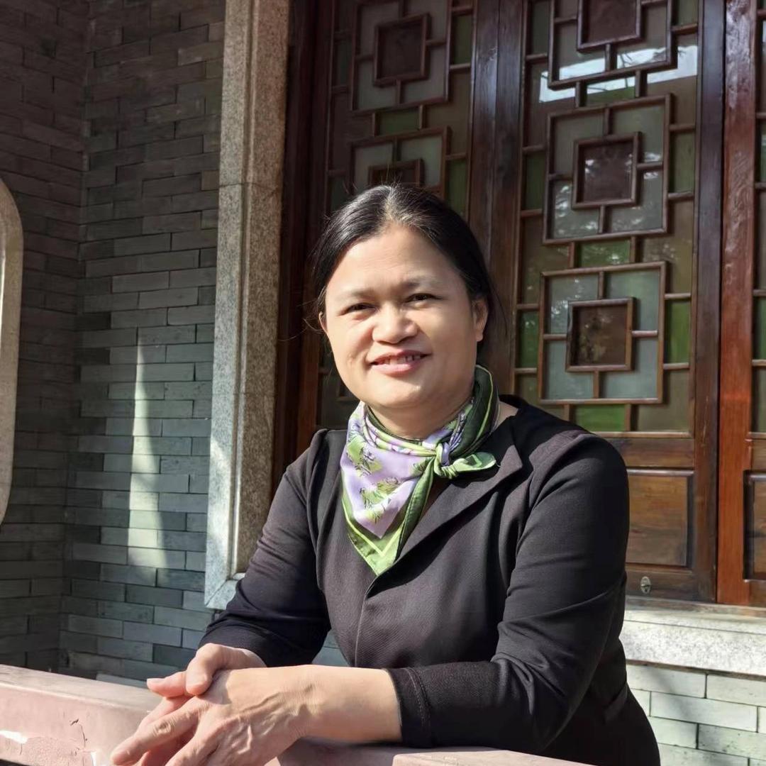 广州腾跃家政派单邱老师