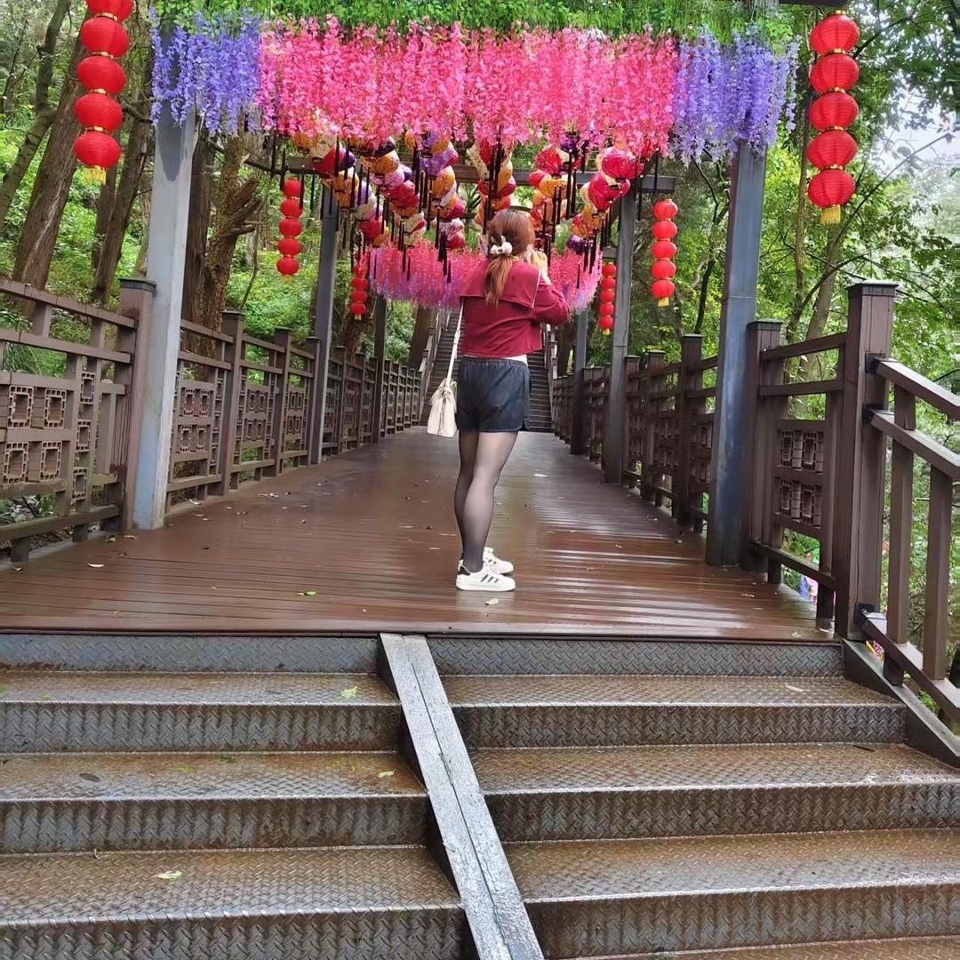 🎊🥀  不念过往不畏将来🥀🌹💐