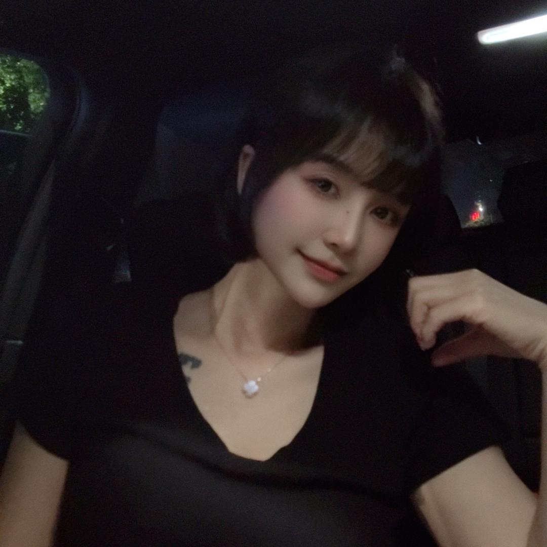 邱小姐优选女装