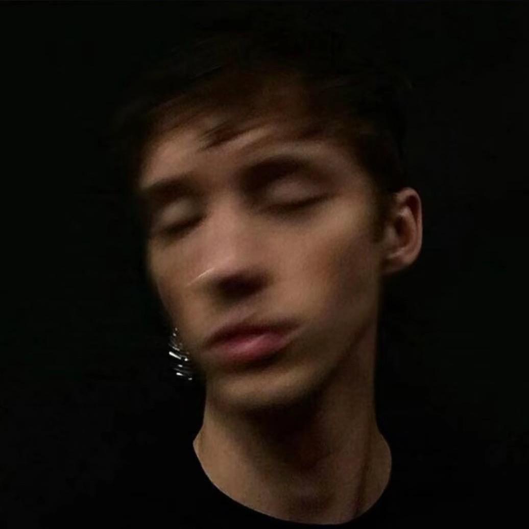 LLL（·.·）