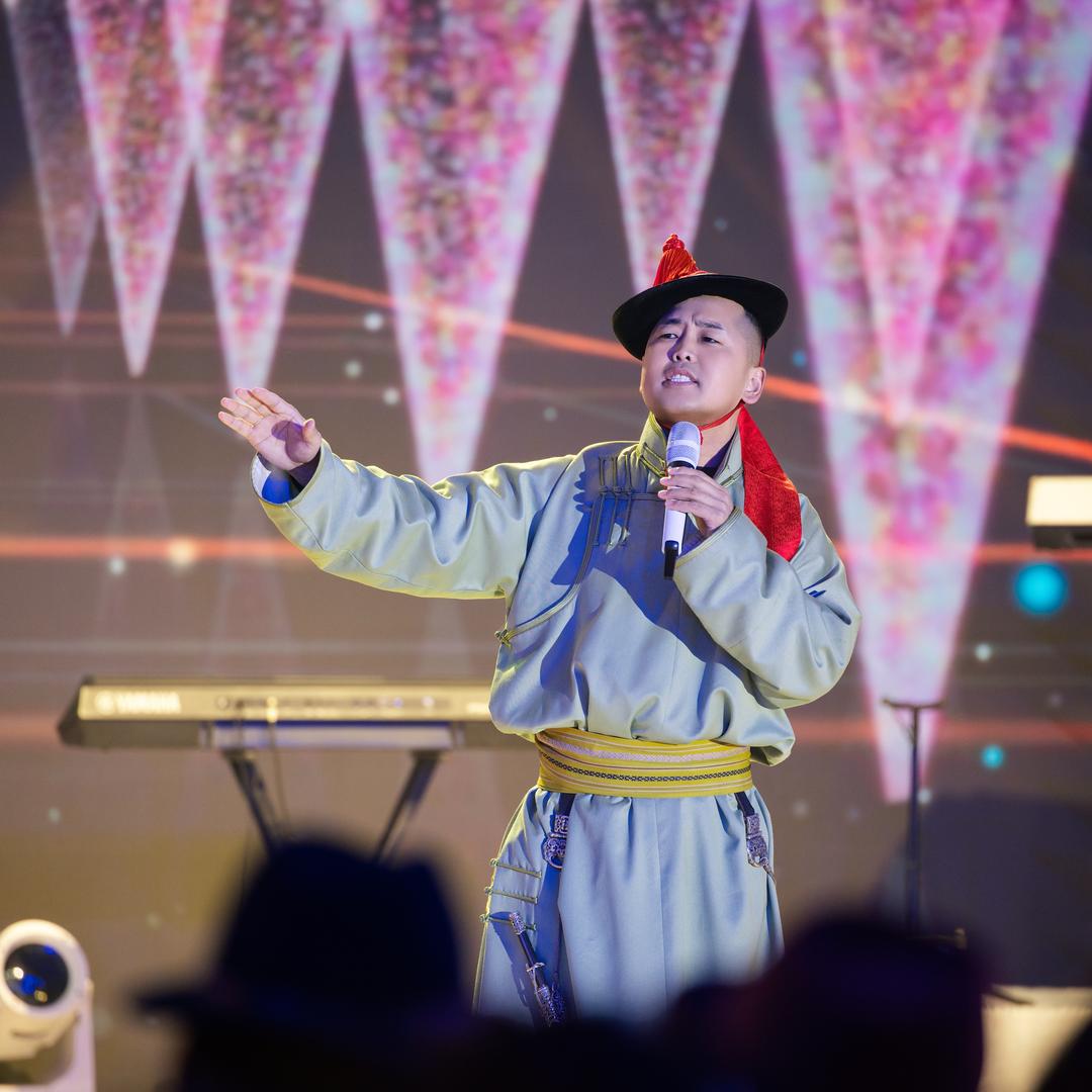 都仁吉日嘎拉（歌手）