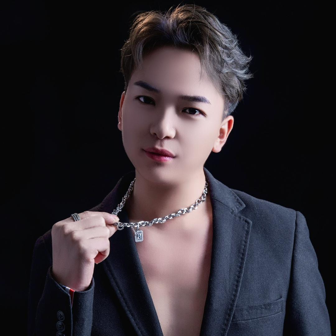 阿能《顶锋相见》