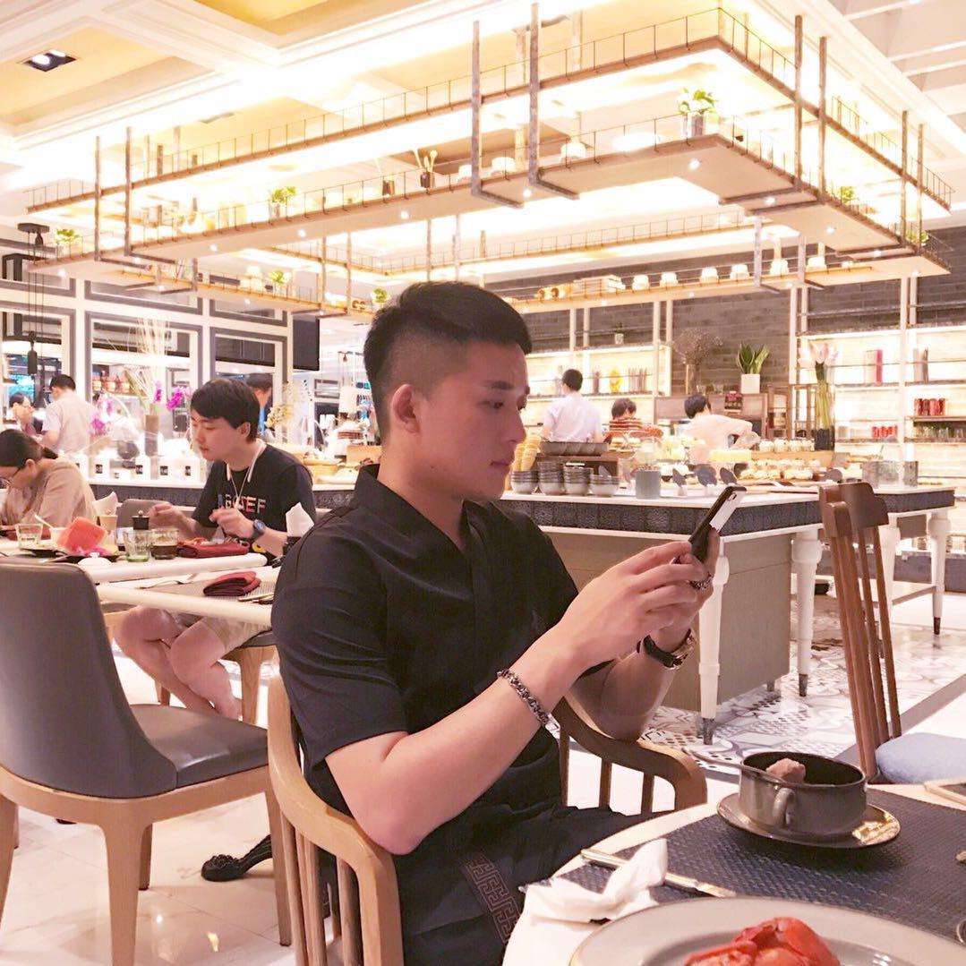 多总不是总🌠