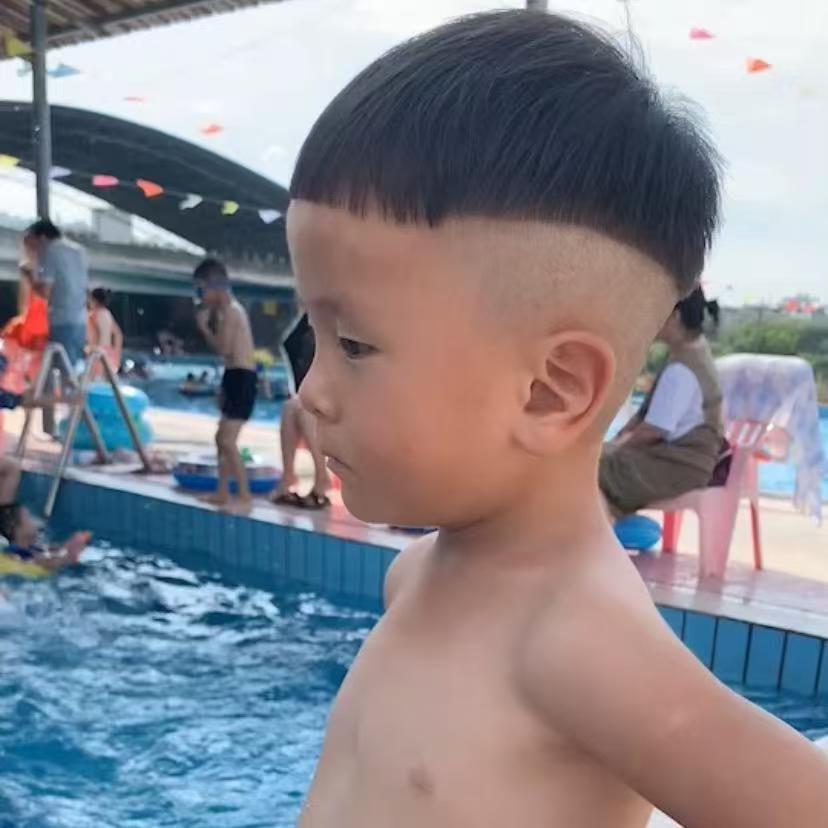 ¹⁹₈₂🐕肖寒ꦿ ঞ