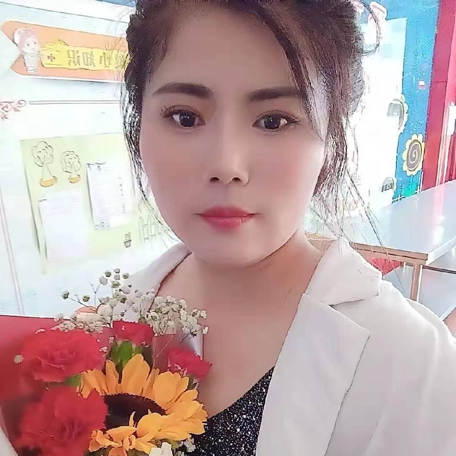 李豁子臭豆腐米线大妮儿