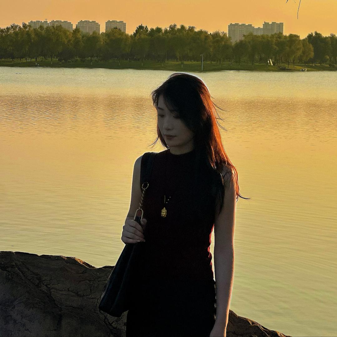 李婕妤.
