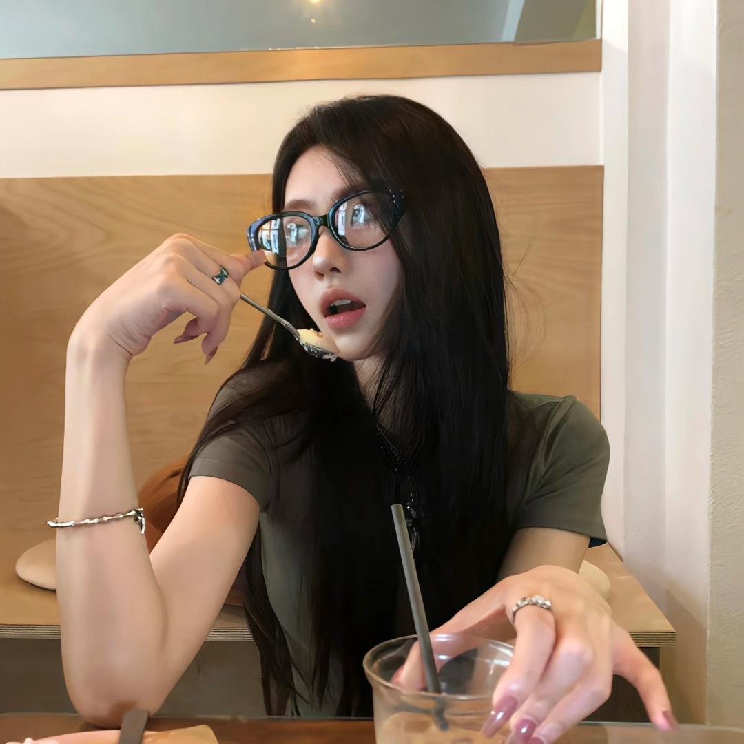 月牙儿弯弯