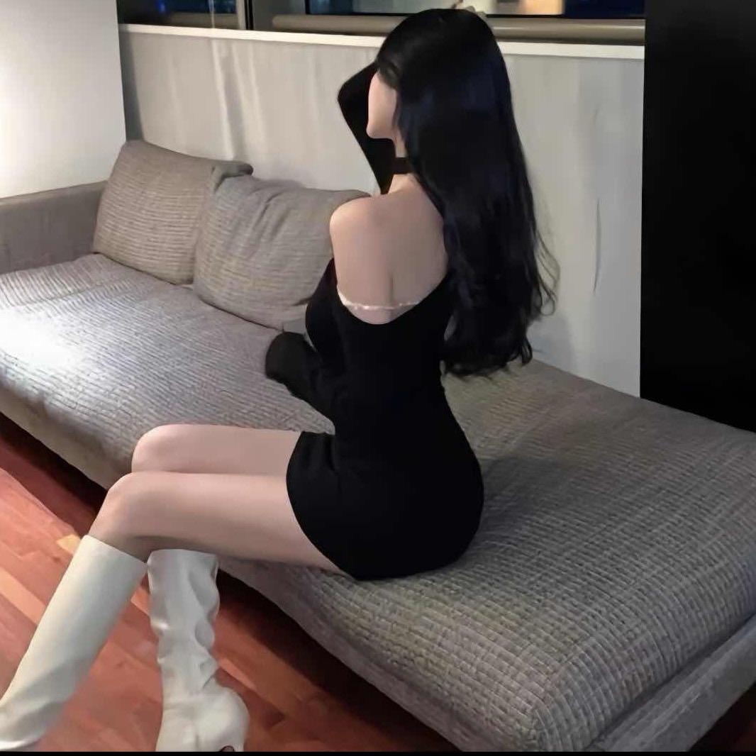 38877929786