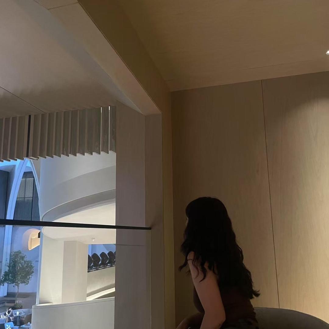 郑州银基楠楠鞋服