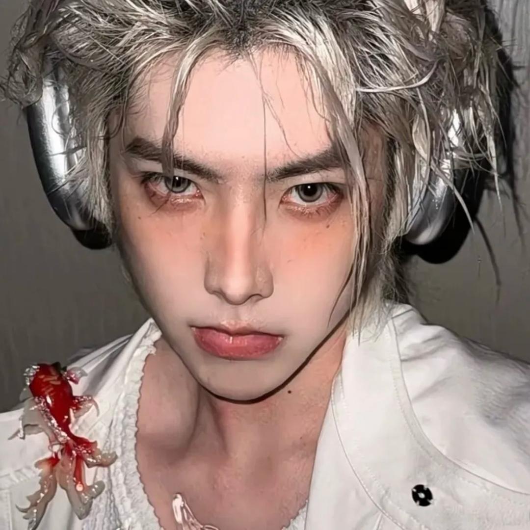 小林鱼子酱🥐⁰³¹⁹