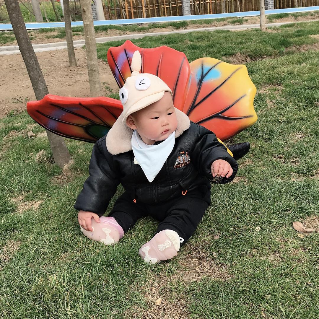 他是语慕吖