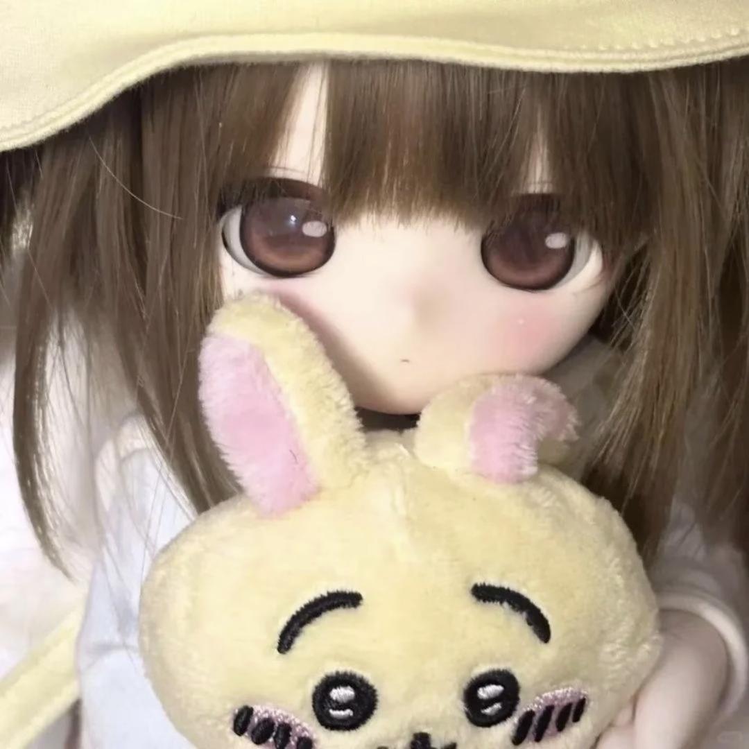 草莓味的忧郁刁丝