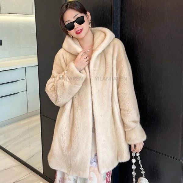 瑞雅依服装