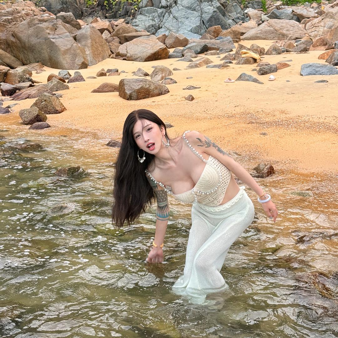 辣辣小柒