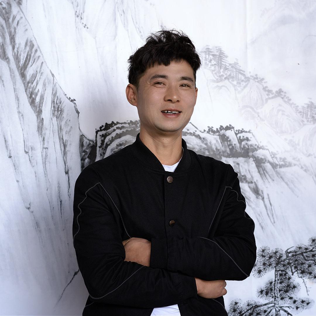 晨曦桩园小马哥