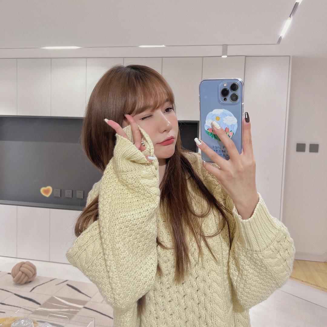 吃口红的huihui