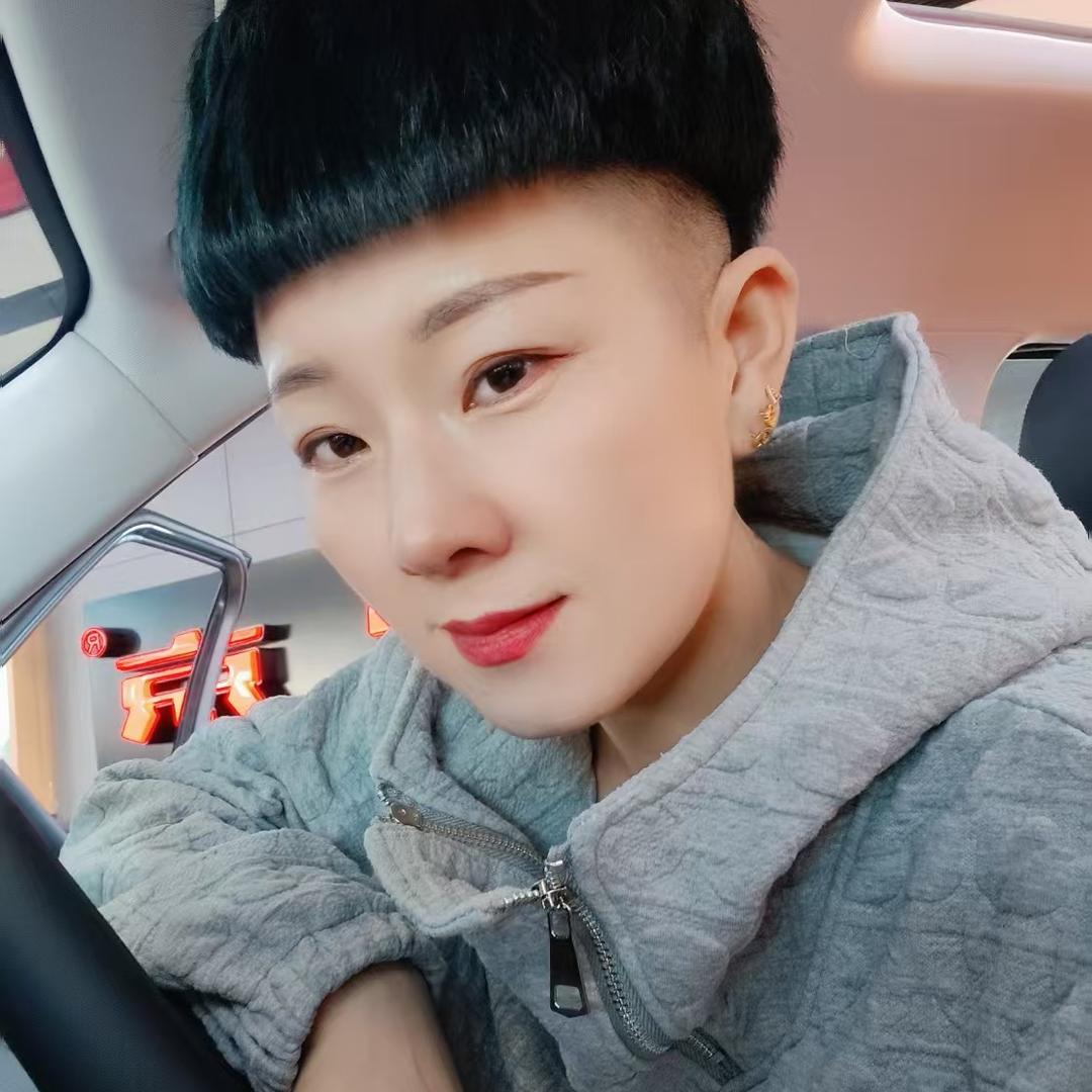 卖车的大漂亮
