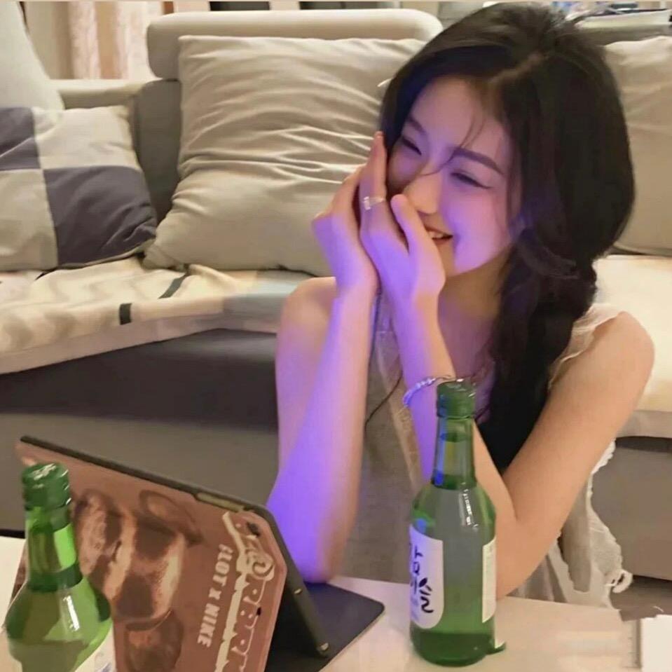 🕊彩姨.