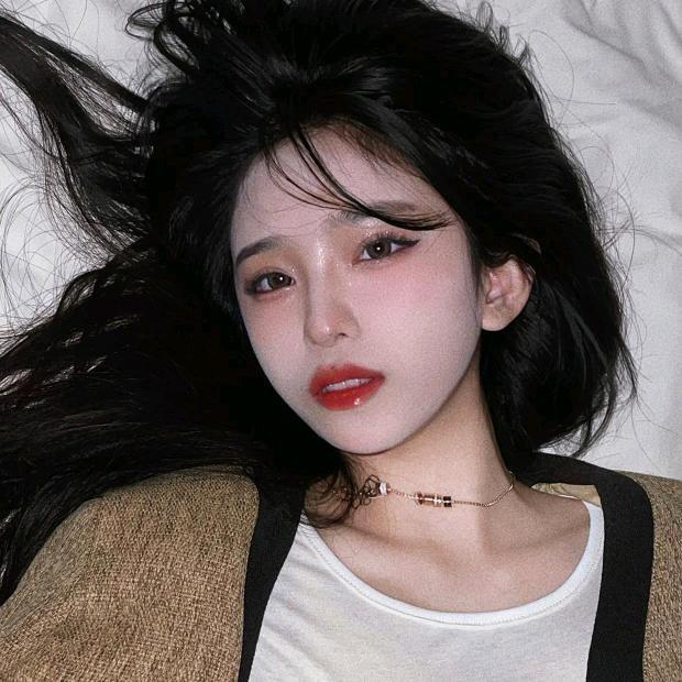 超人不会飞。