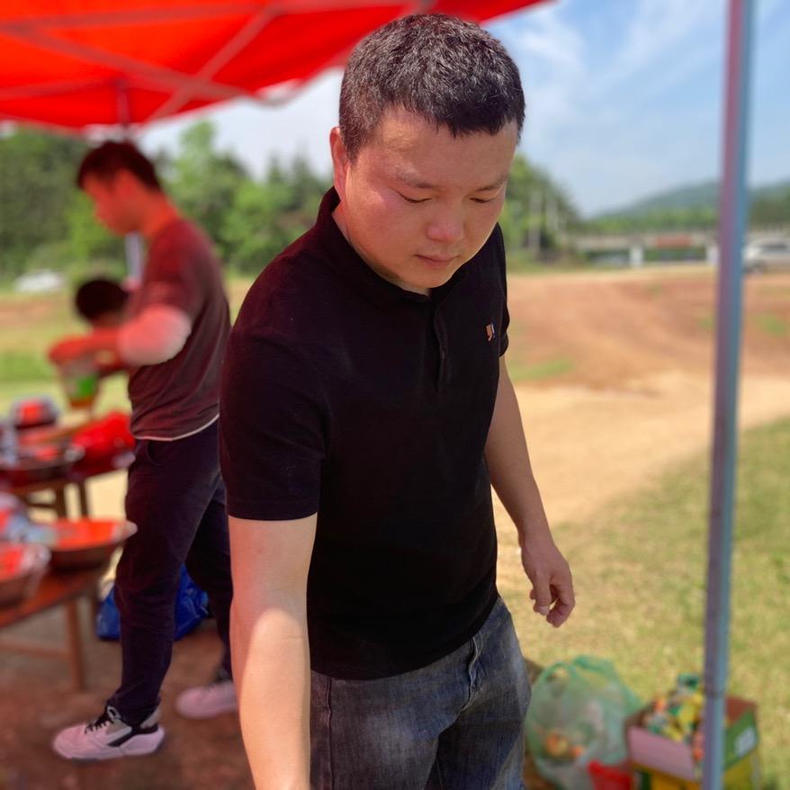 迈克亿