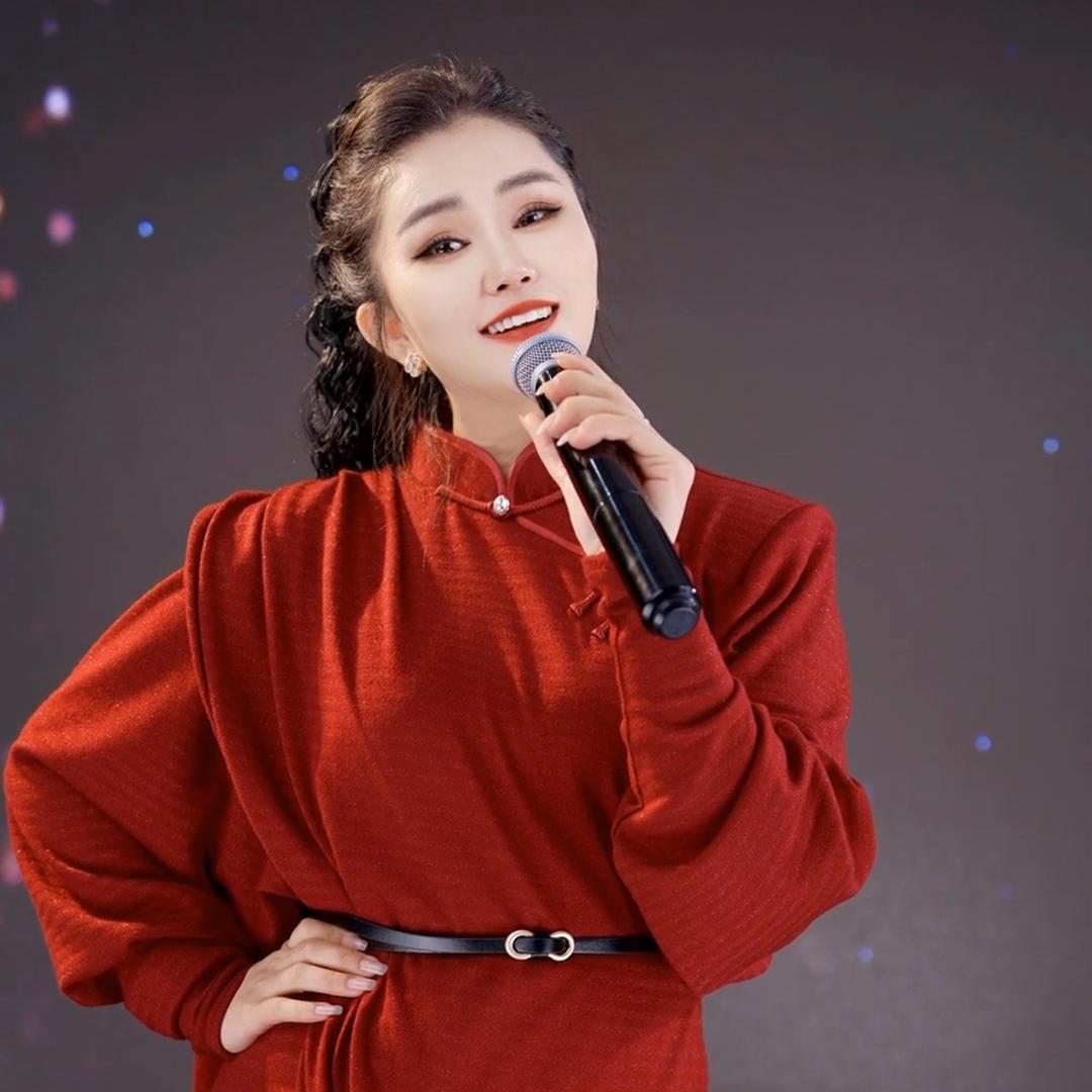乌云娜同学