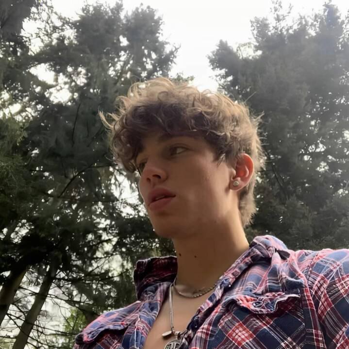 𝓡𝓾𝓽𝓱𝓛𝓮𝓼𝓼🌊