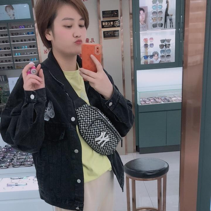 宝爷.