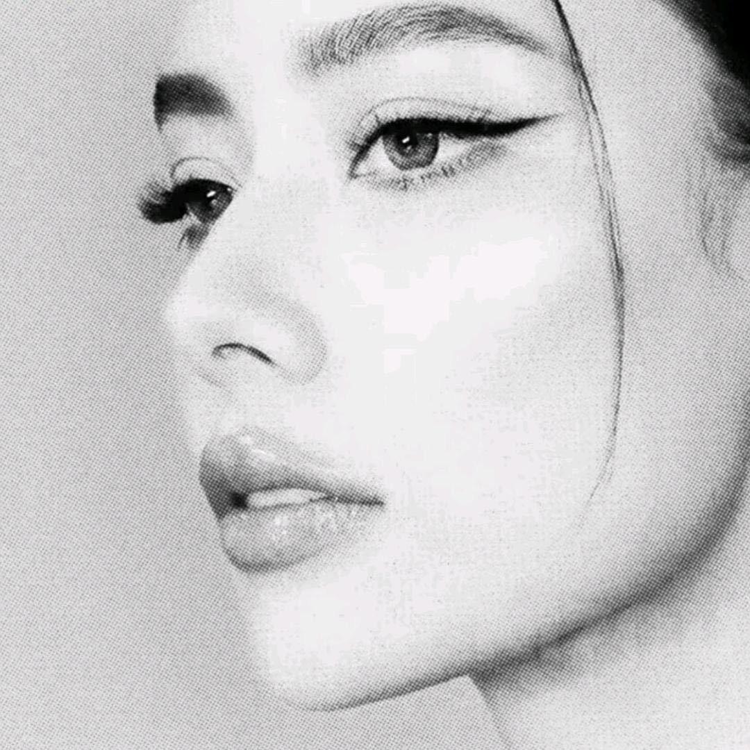 w  .