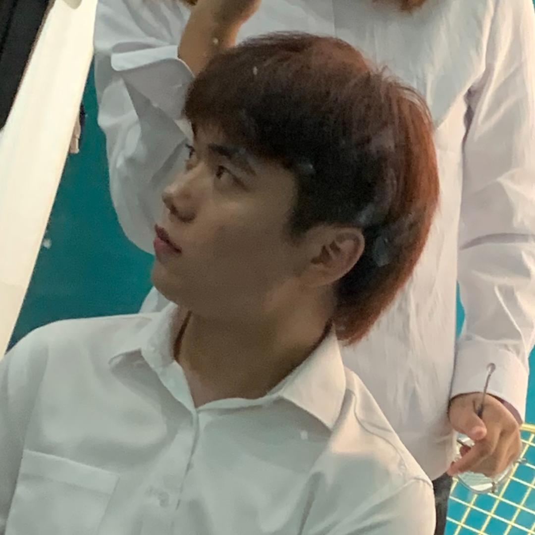 小美没有下颚线