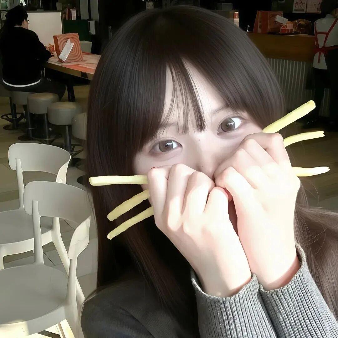 知桉₍˄·͈༝·͈˄*₎◞