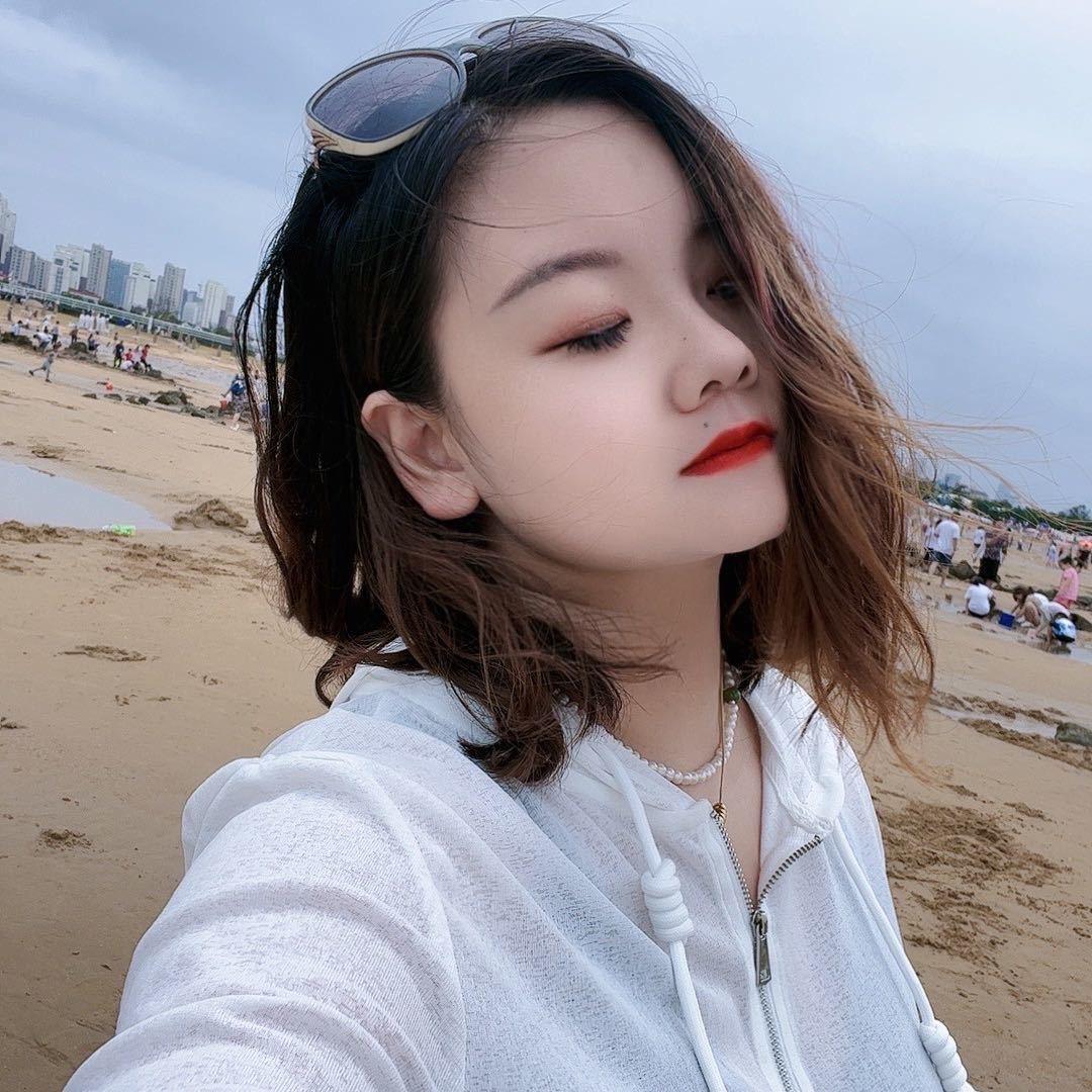 千灯梦燕服装店