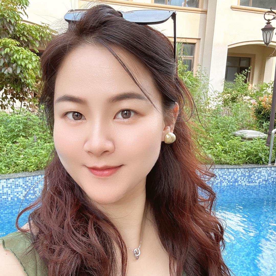 蕾卡莎肌肤养发融合店主理人—梓君