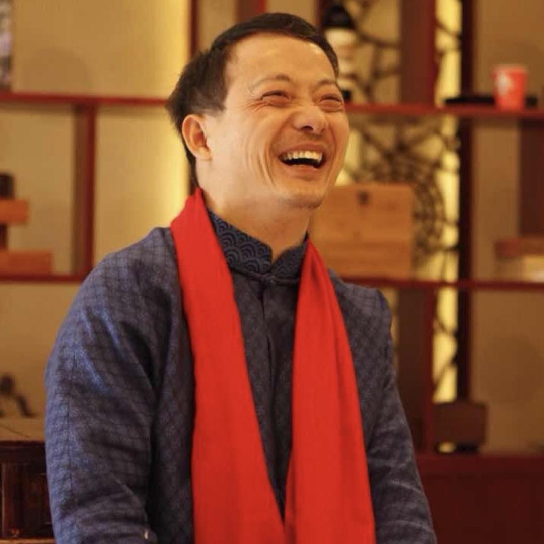 崔万志轻奢服装严选